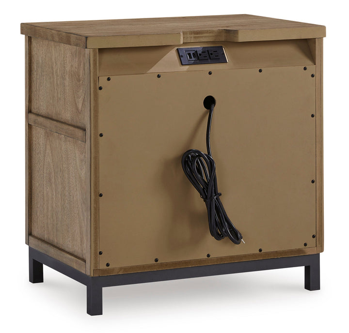 Tomtyn King Upholstered Bedroom