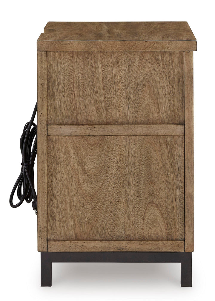 Tomtyn King Upholstered Bedroom