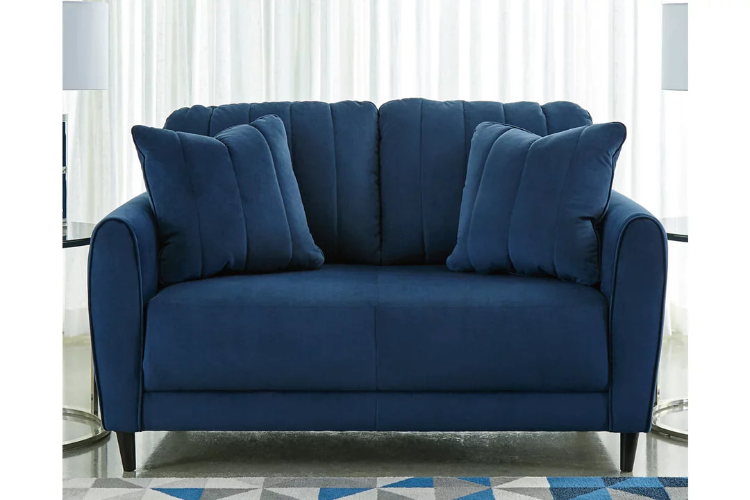 LOVE SEAT (4522576707680)