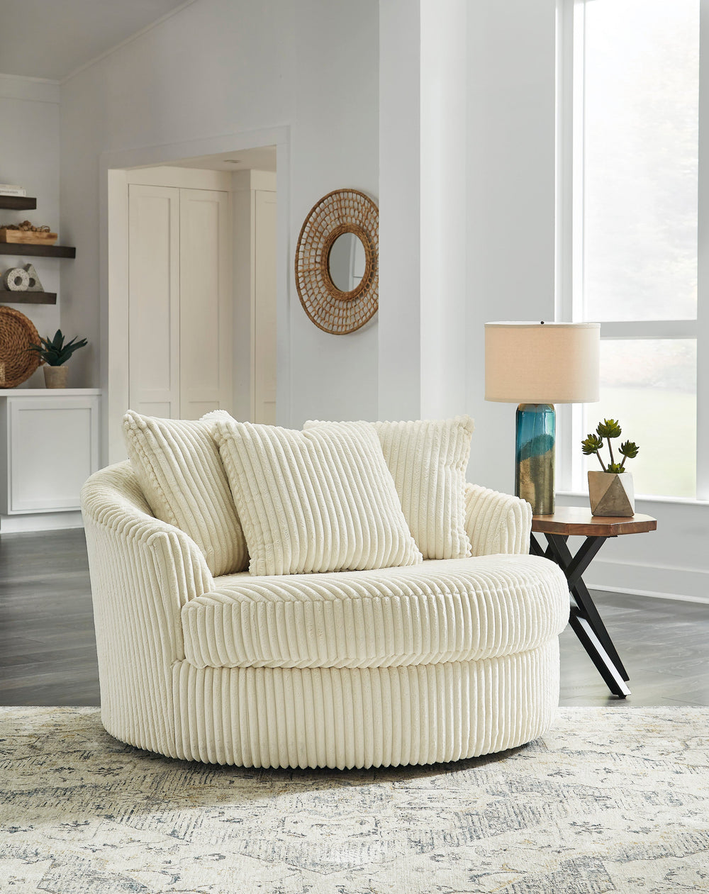 Lindyn Oversized Swivel Accent Chair (6640841293920)