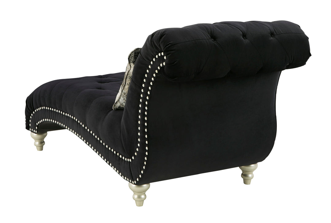 Harriotte Chaise (6646093807712)