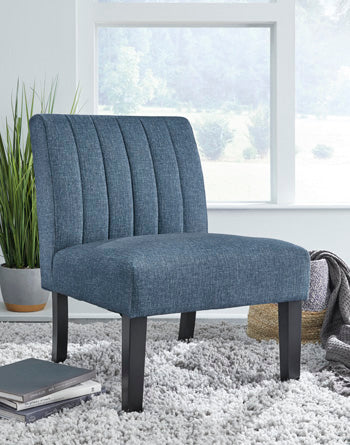 Hughleigh Accent Chair