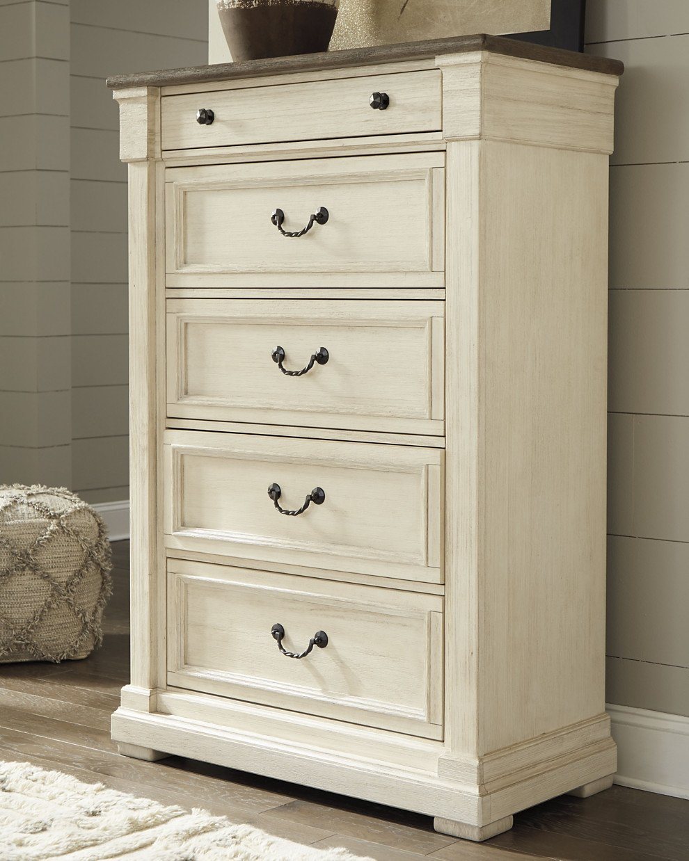 Bolanburg Chest - Al Rugaib Furniture (773284200544)