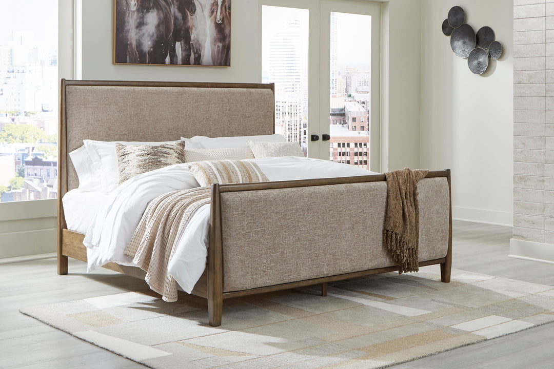 Roanhowe Queen Bed