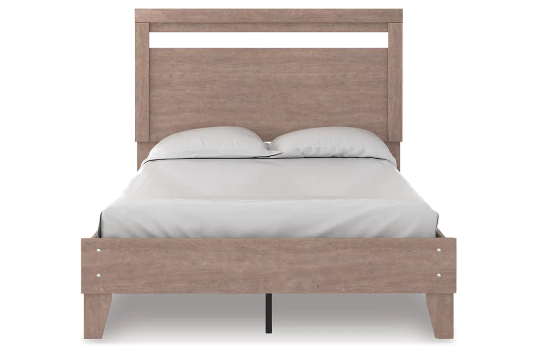 Flannia Full Panel Bed Set