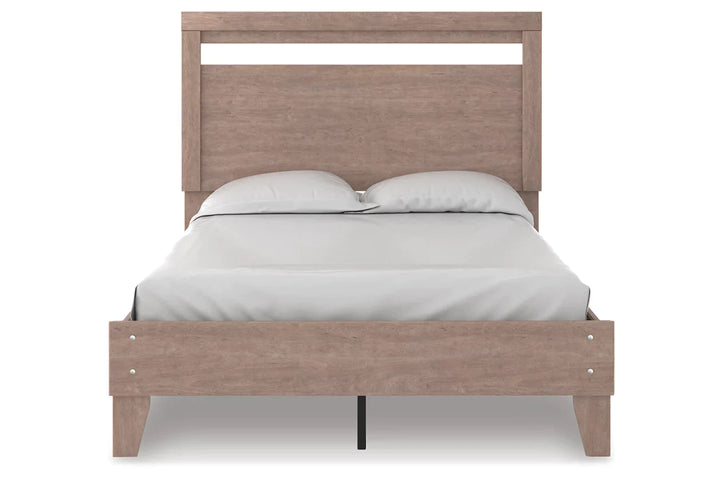 Flannia Full Panel Bed Set