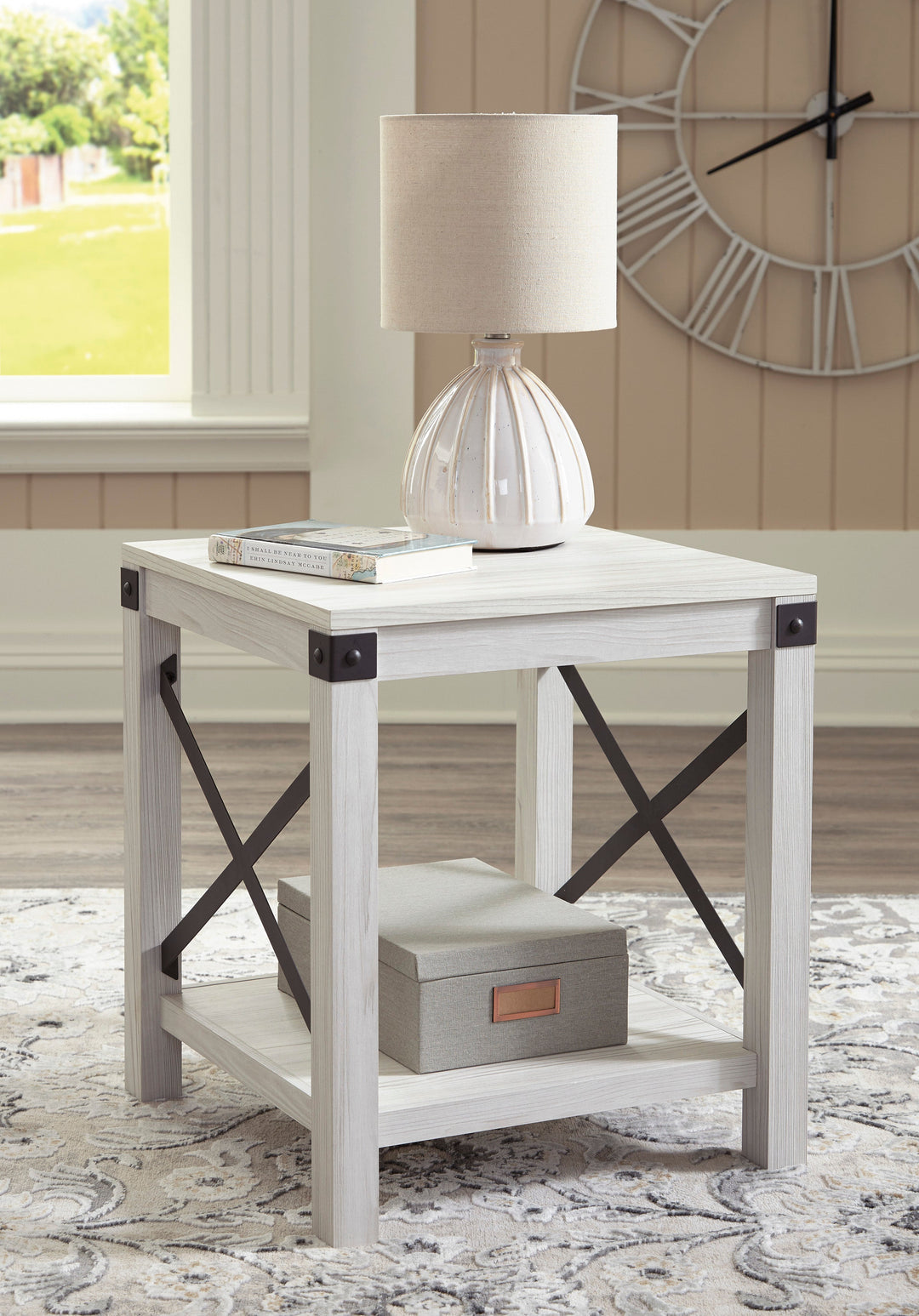 Bayflynn End Table (6611198345312)