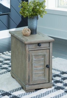 Moreshire Chairside End Table