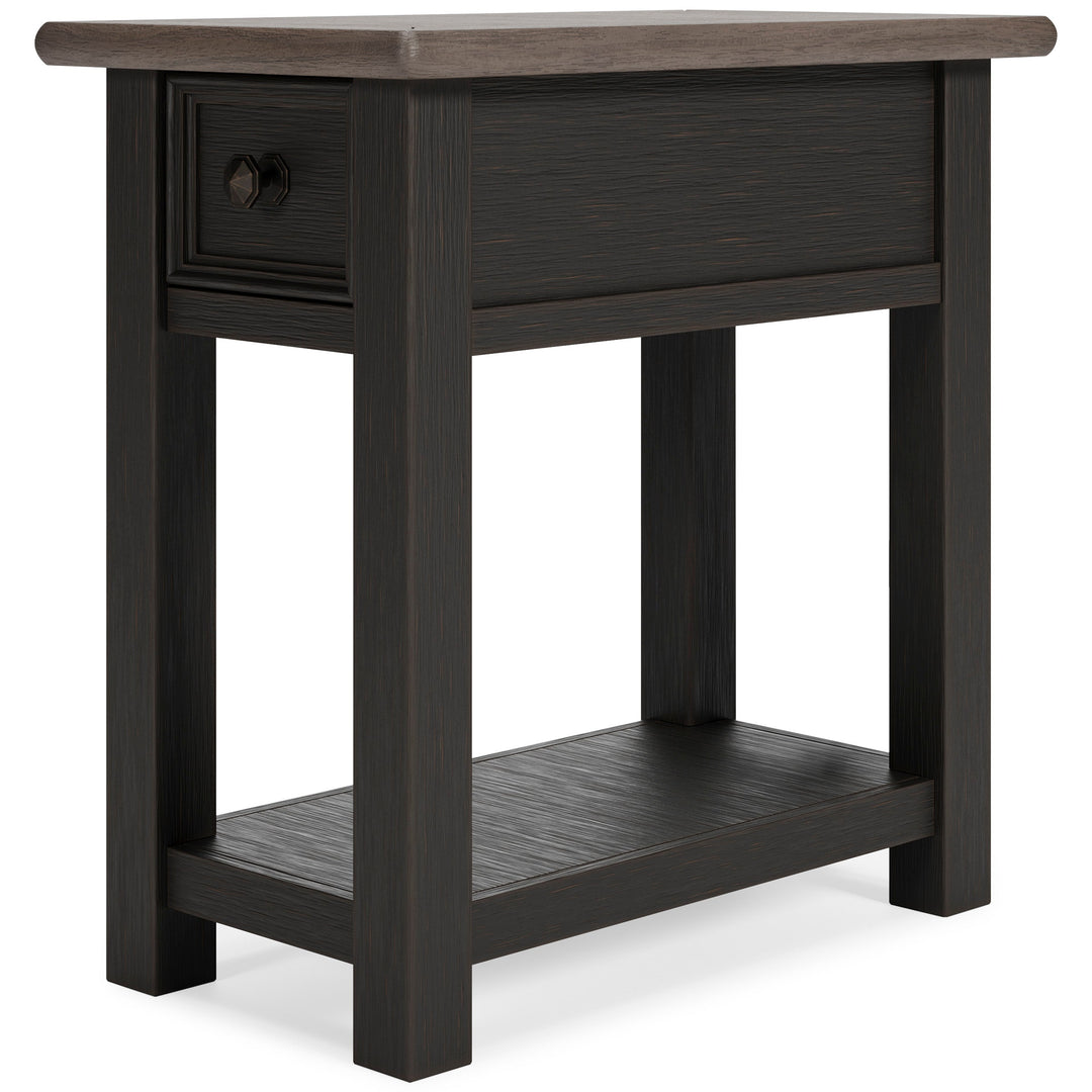 Tyler Creek Chairside End Table (6645106049120)