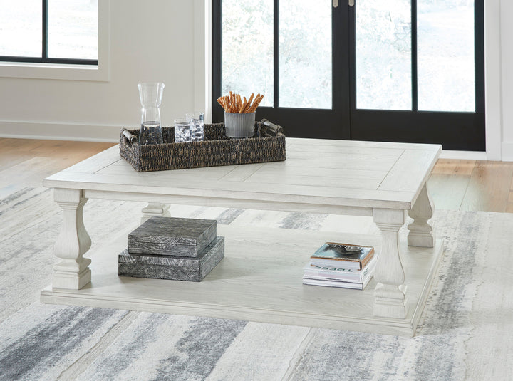 Arlendyne Table Set