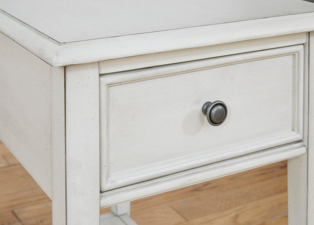 Kanwyn End Table (6640612966496)