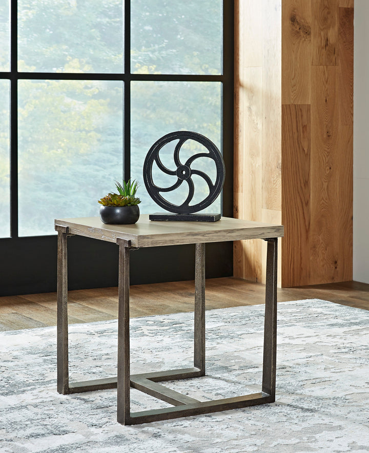 Dalenville End Table (6611188121696)