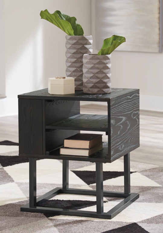 SQUARE END TABLE (4789001158752)